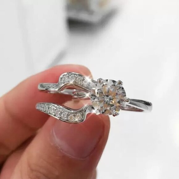 - 🎊 925 Silver Plated Classic Round CZ Wedding Ring for Women, MLNN1077 - Picture 3 of 3